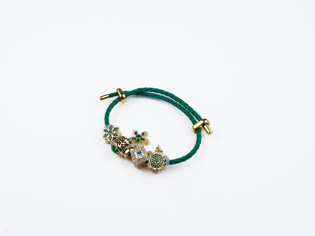 Dimond crystal jew with emerald green string bracelet